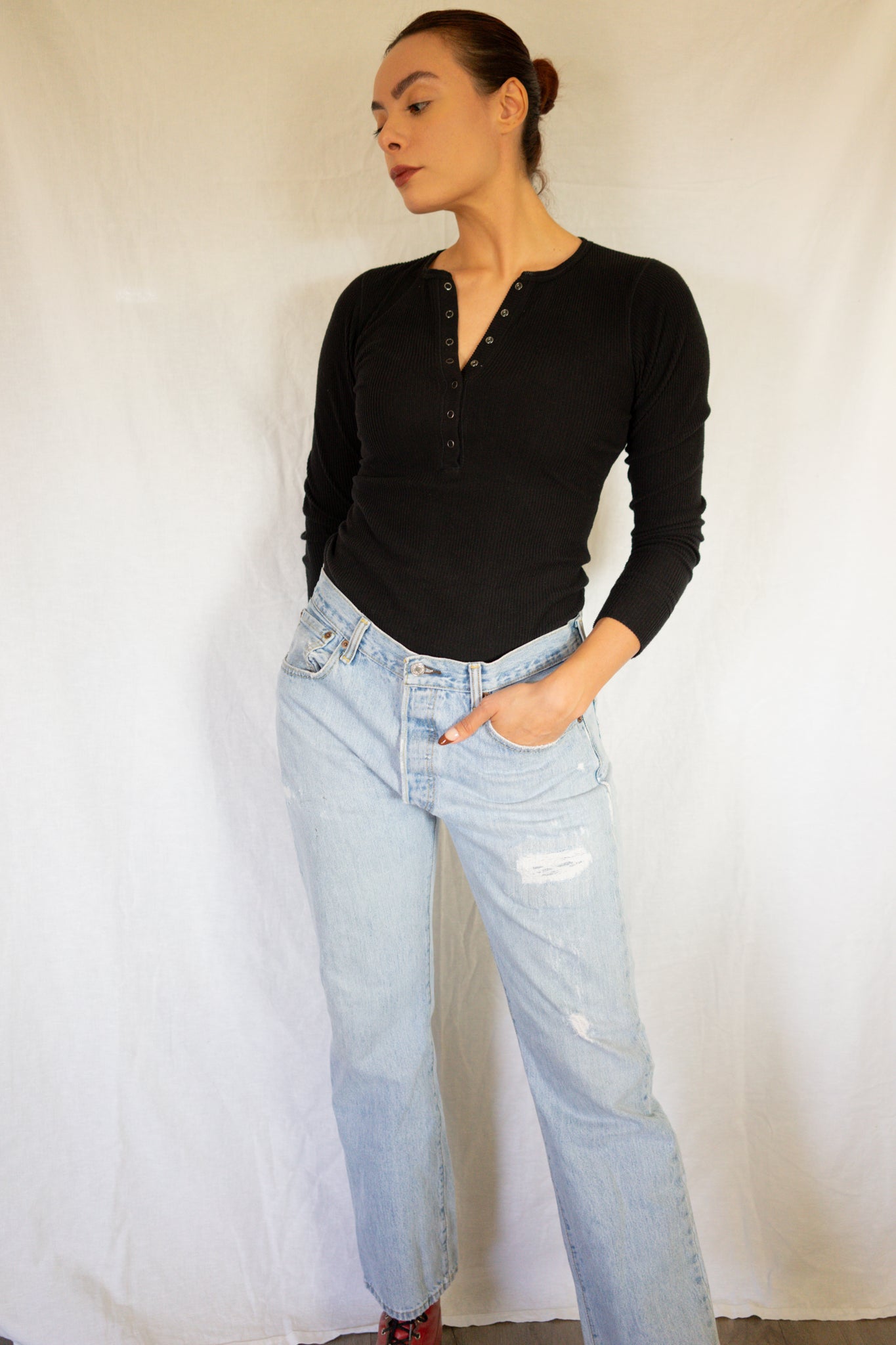 1990s Light Wash Levi 501 Denim Jeans