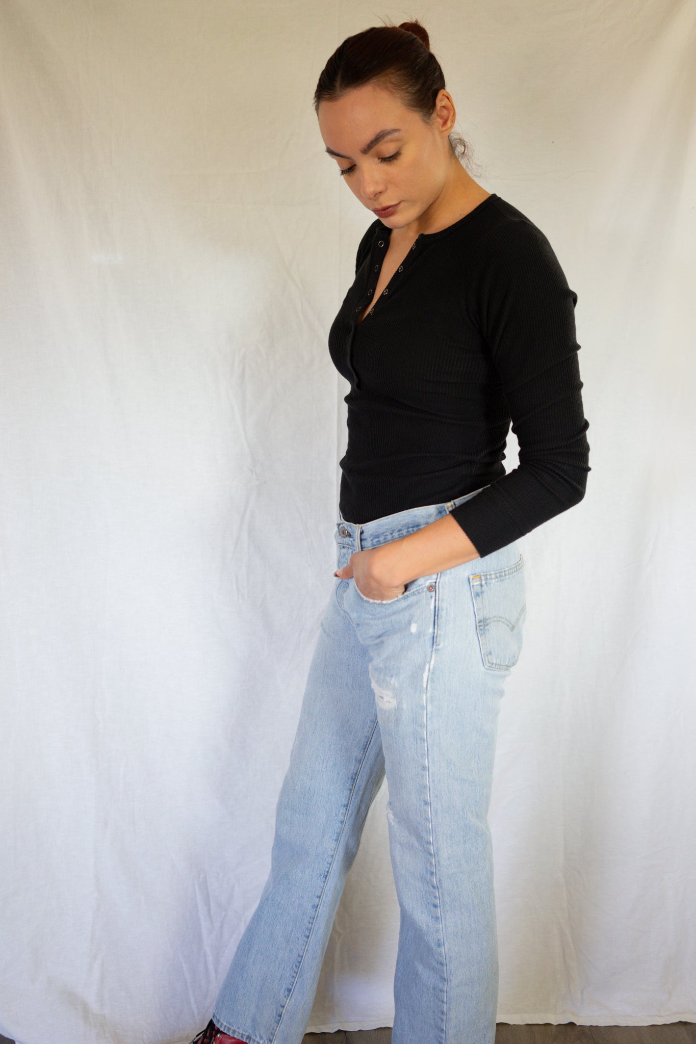 1990s Light Wash Levi 501 Denim Jeans