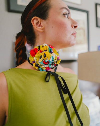 Mod Floral Rosette Choker