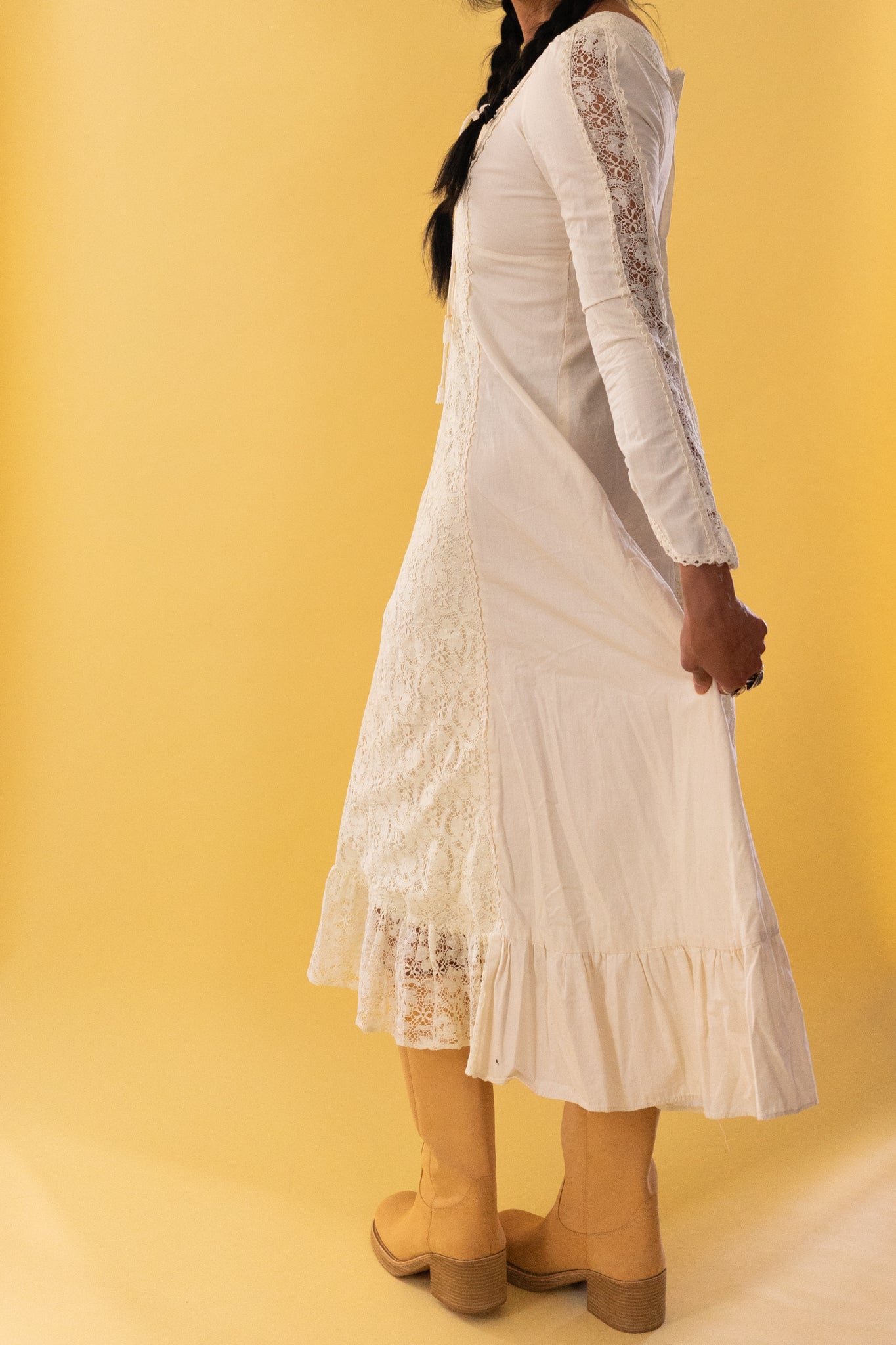 1970s Ivory Cotton and Lace Gunne Sax Dress