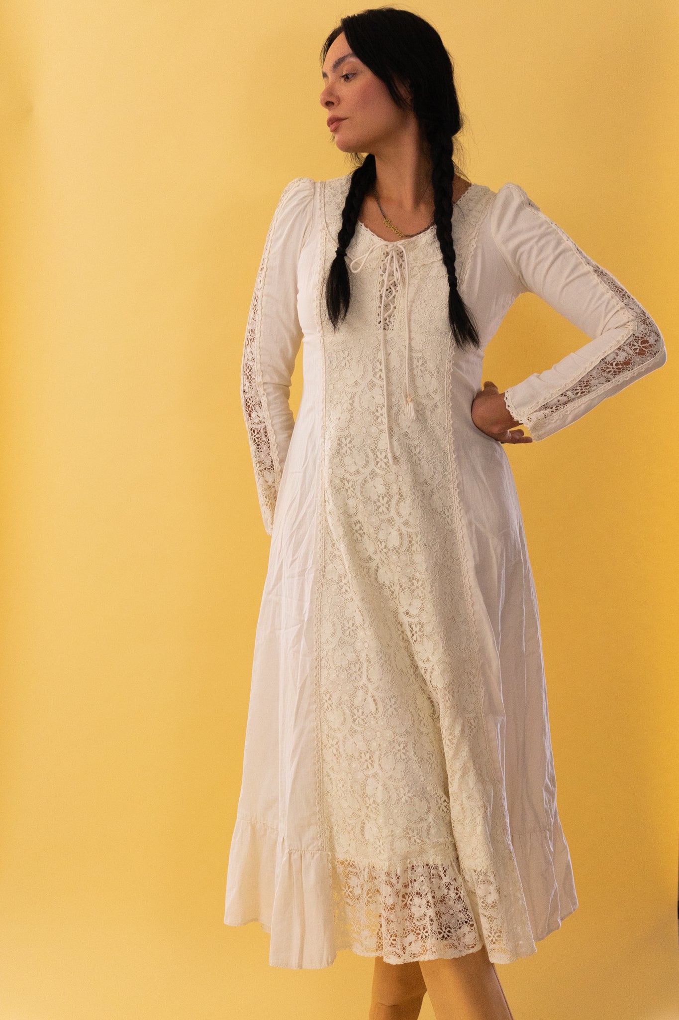 1970s Ivory Cotton and Lace Gunne Sax Dress