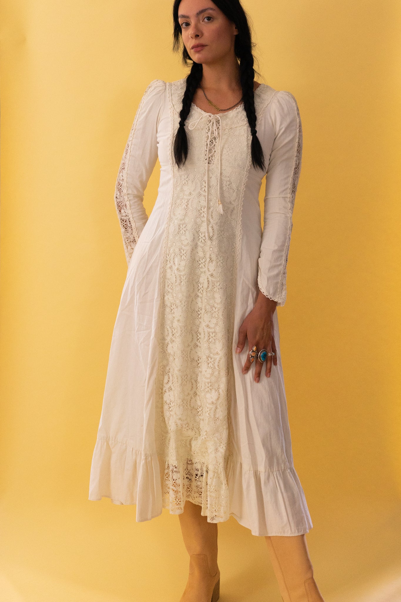 1970s Ivory Cotton and Lace Gunne Sax Dress