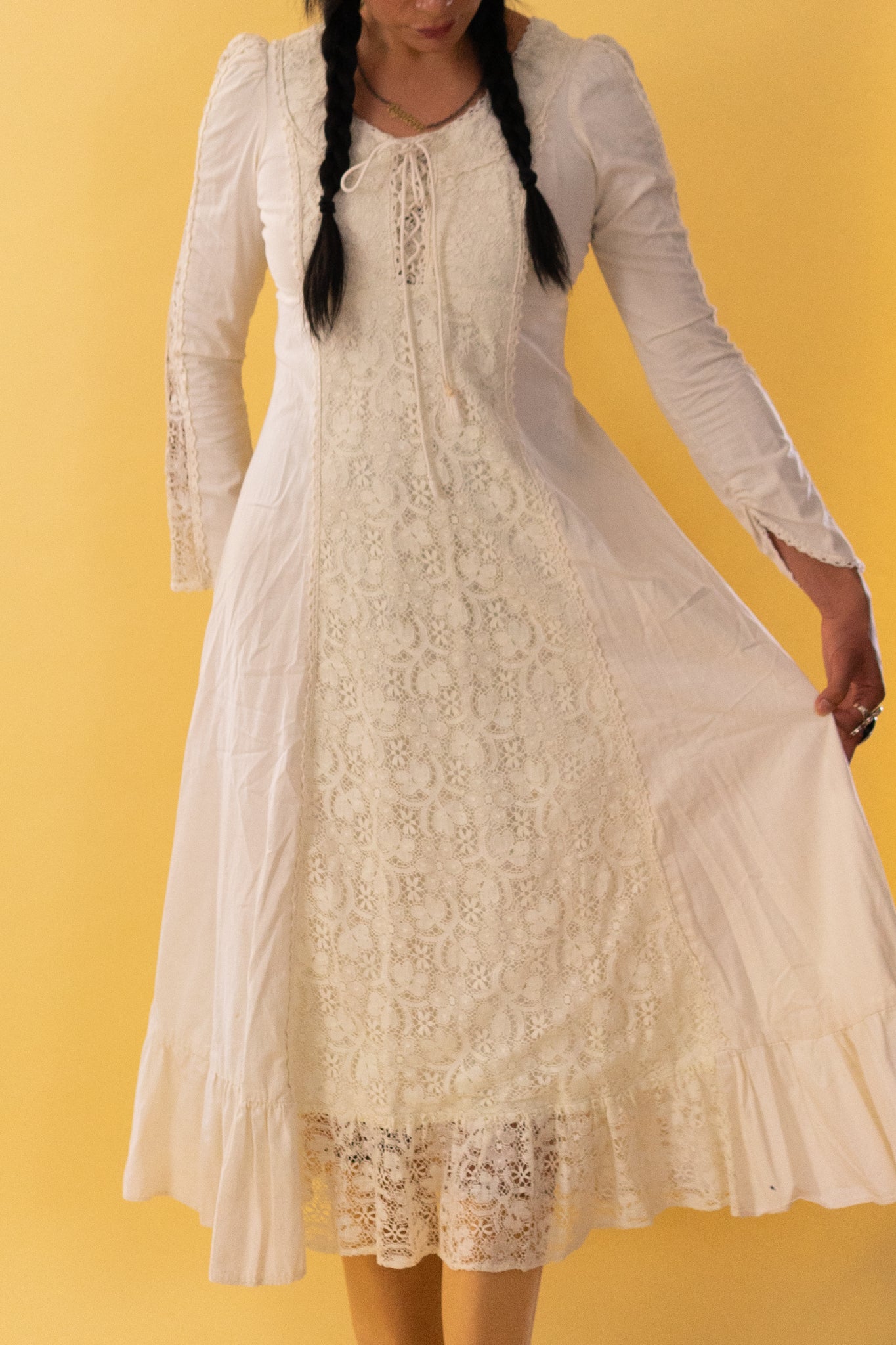1970s Ivory Cotton and Lace Gunne Sax Dress