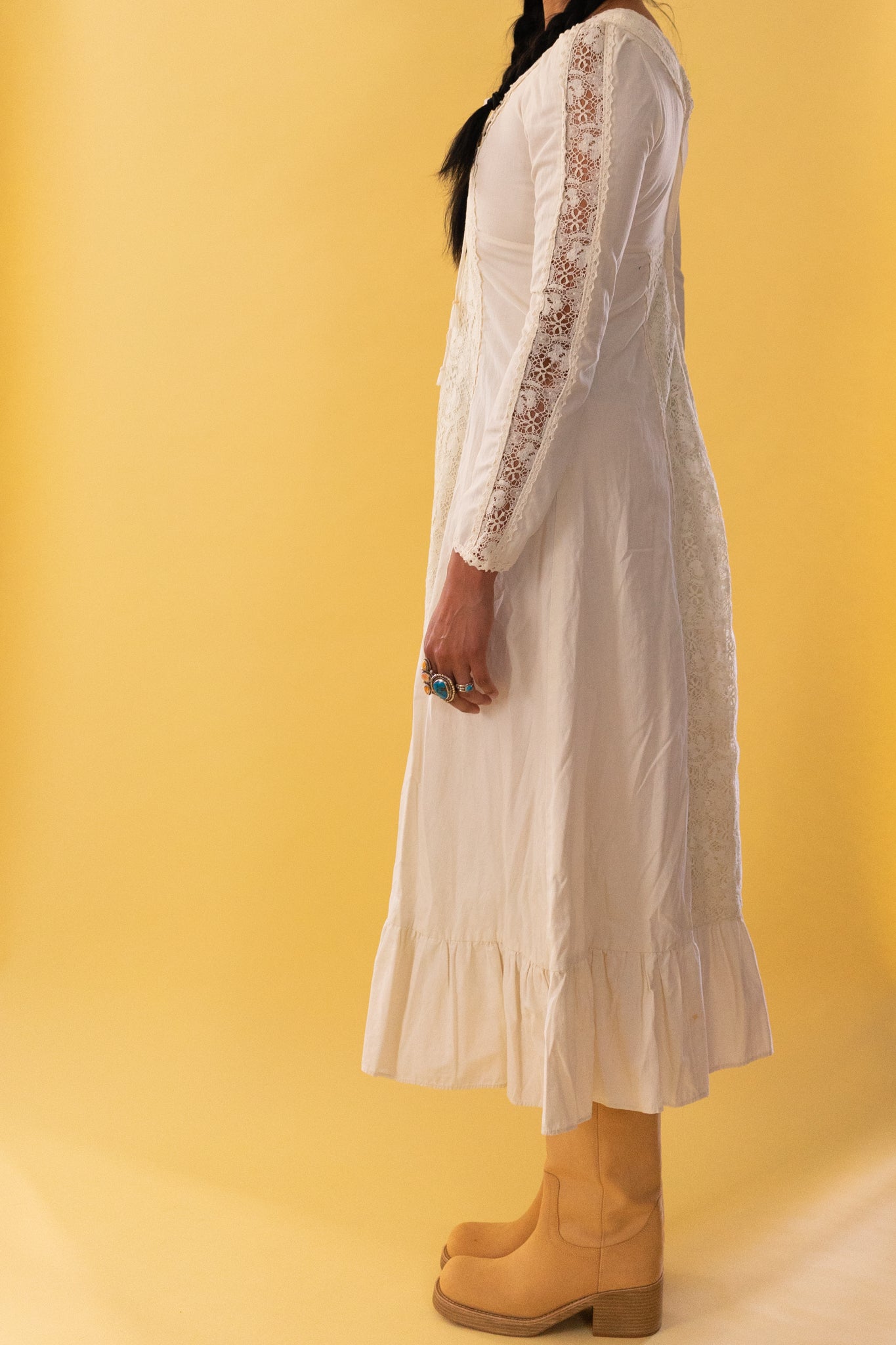 1970s Ivory Cotton and Lace Gunne Sax Dress